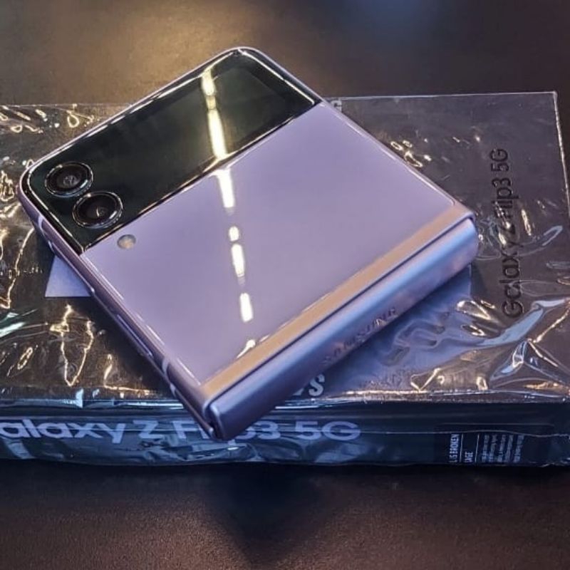 Samsung Galaxy Z Flip 3 5GRam 8gb Rom 256gb bekas