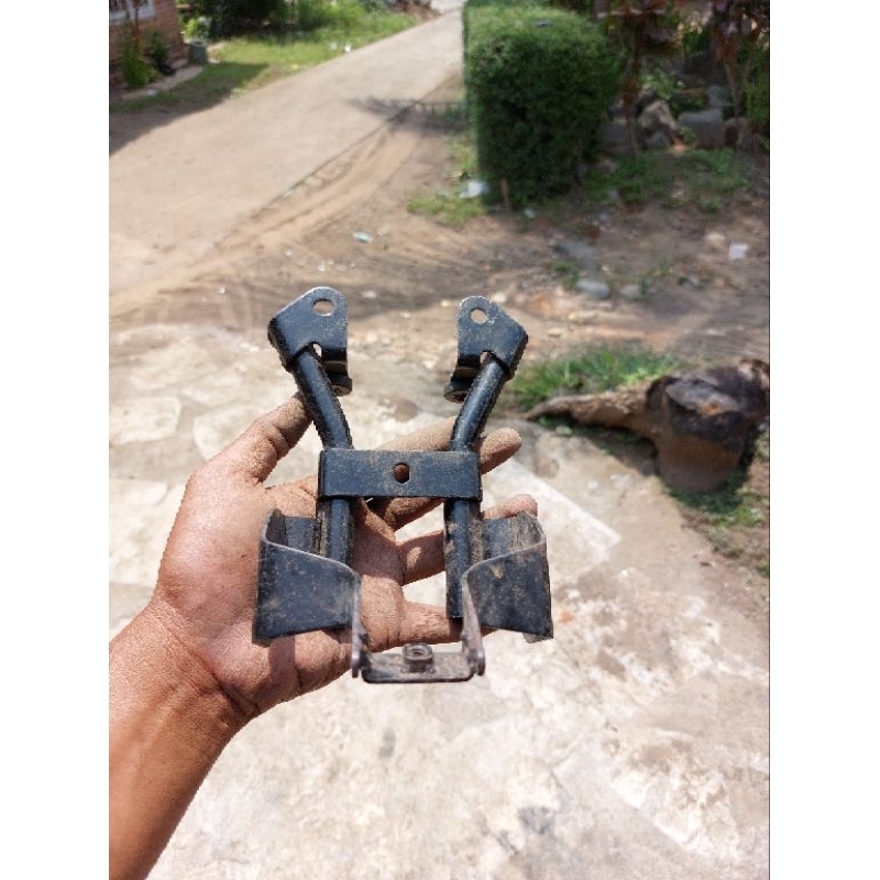 Breket Slebor Belakang CBR 150 Old K45 Original