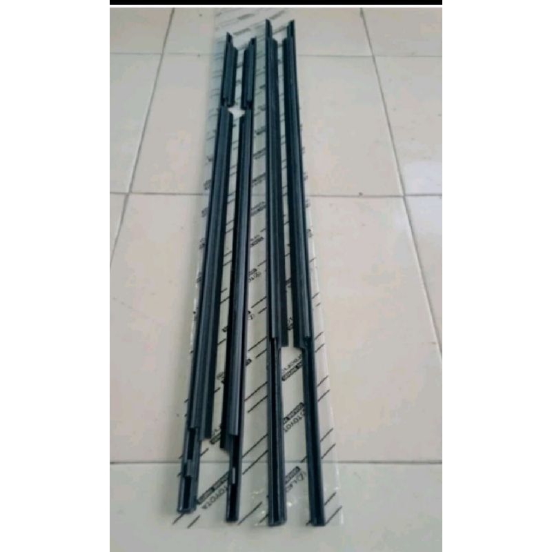 karet pelipit kaca luar Corolla all New original
