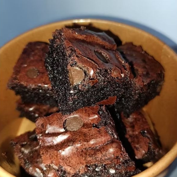 

Choco Velvet Brownies by Cakeiyya