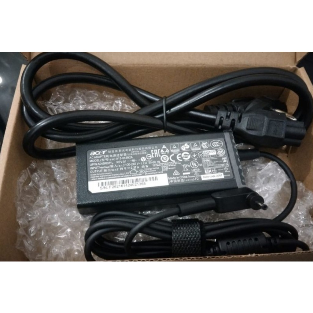 Adaptor Charger Laptop Acer Swift 3 19V 2.37A Colokan Kecil