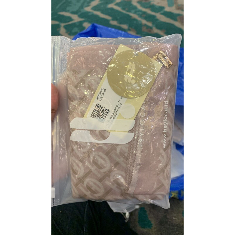 preloved scarf heylocal