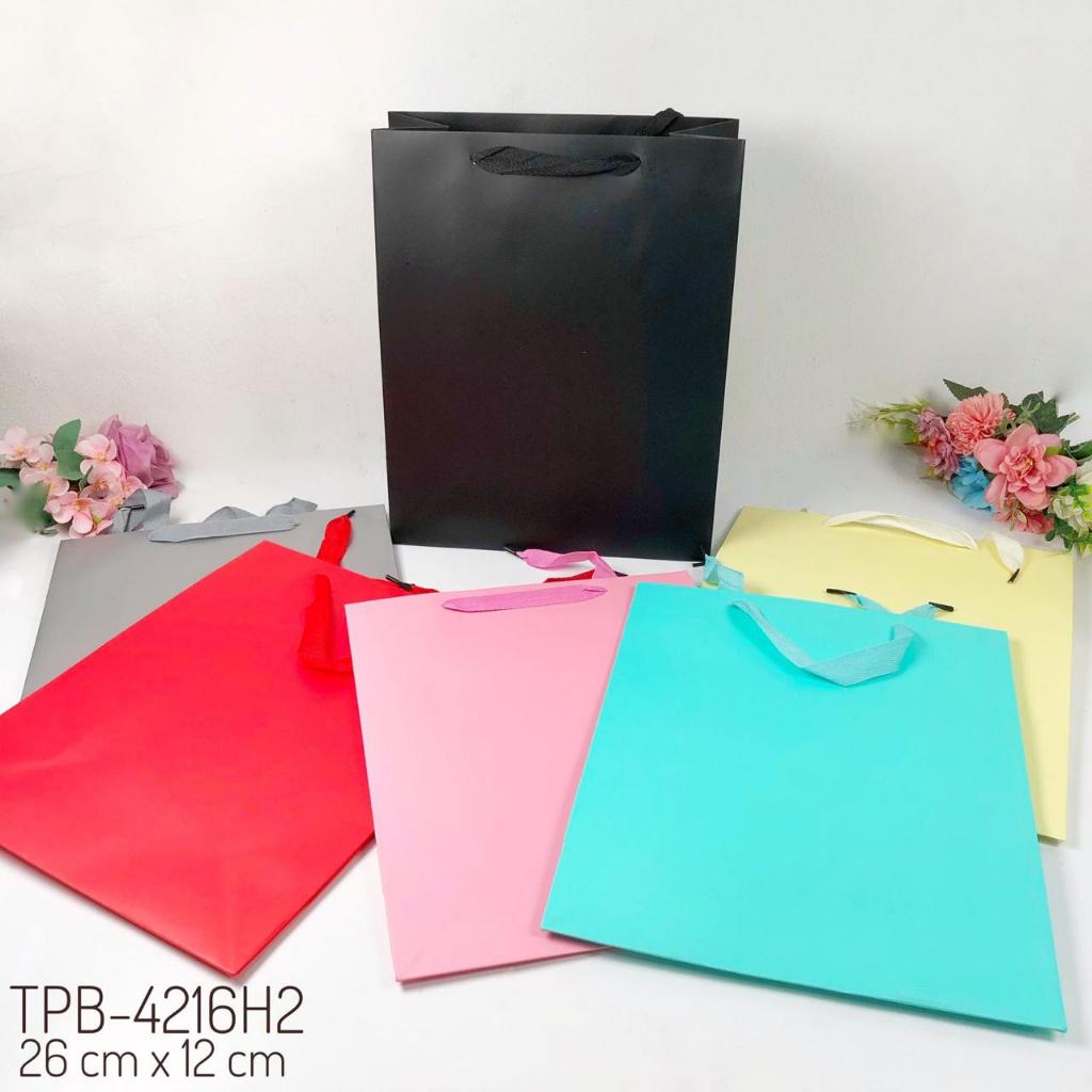 

Cute Paperbag / Paperbag Polos / Tas Kertas Ukuran 26x12 / 18x10x23