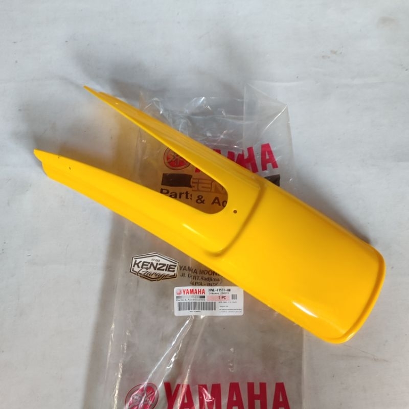 Sambungan pet spakbor slebor depan YT115 YT-115 DT100 DT125 Kuning Original 3WL-F1551-00