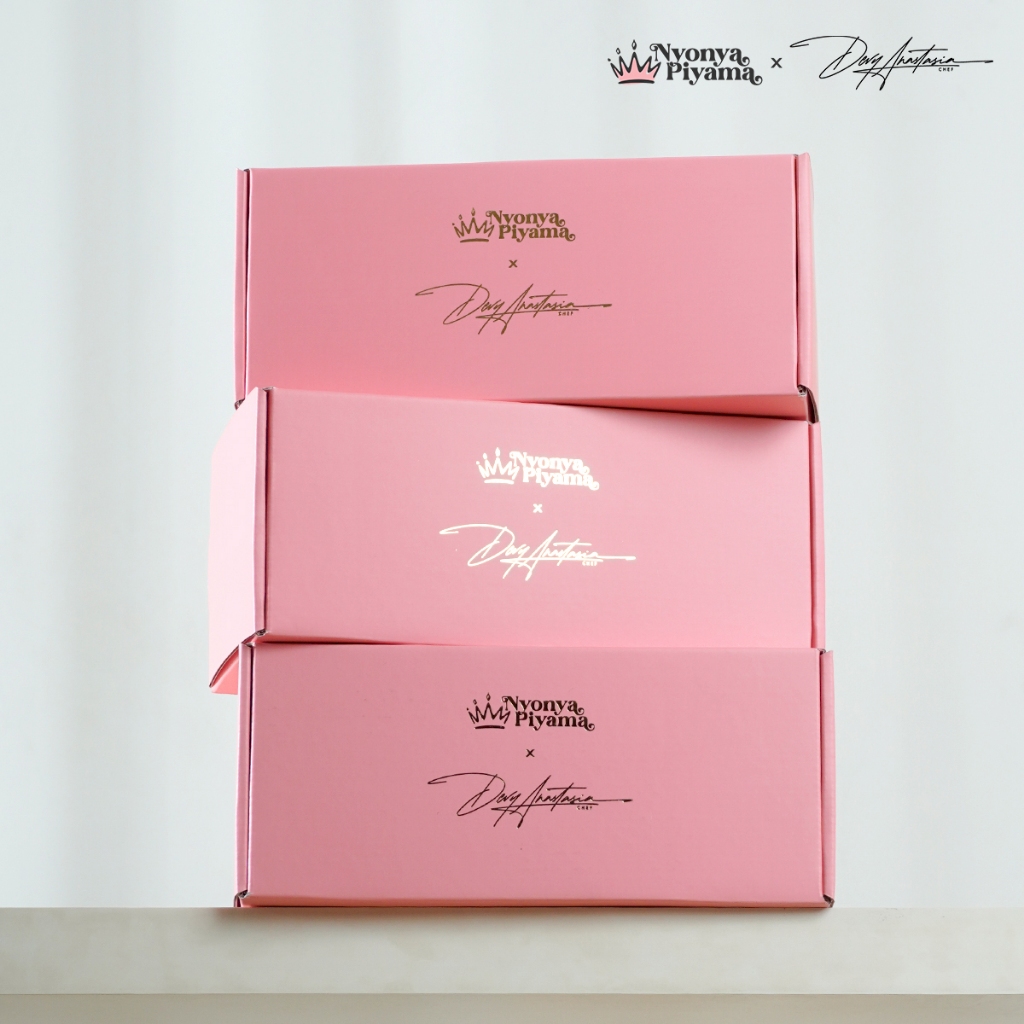 

Nyonya Piyama x Devy Anastasia - Gift Box/Kotak Kado