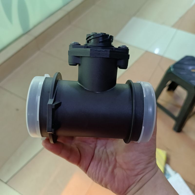 Air mass sensor mercy e220 w124 / MAP sensor / Air flow / sparepart mercedes benz