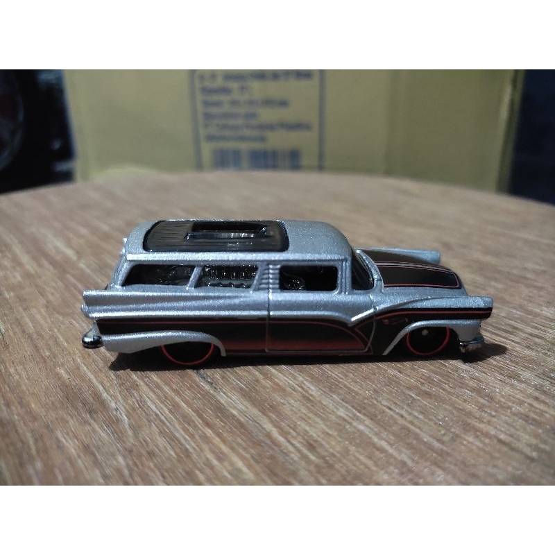 Hotwheels 8 Crate Wagon Redline Wheels