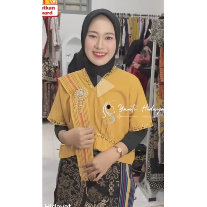 lambung Sasak warna gold