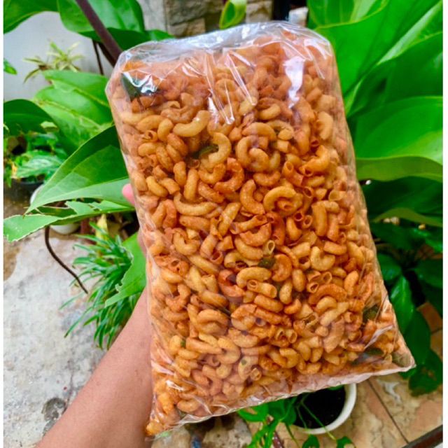 

TERMURAH 1 kg camilan snack makaroni pedas daun jeruk gurih, renyah, dan pedas