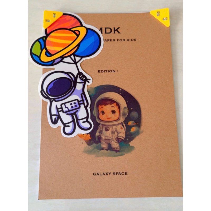 

MDK PAKET Kertas Mewarnai MANILA TEBAL tema GALAXY LUAR ANGKASA isi 15 lembar