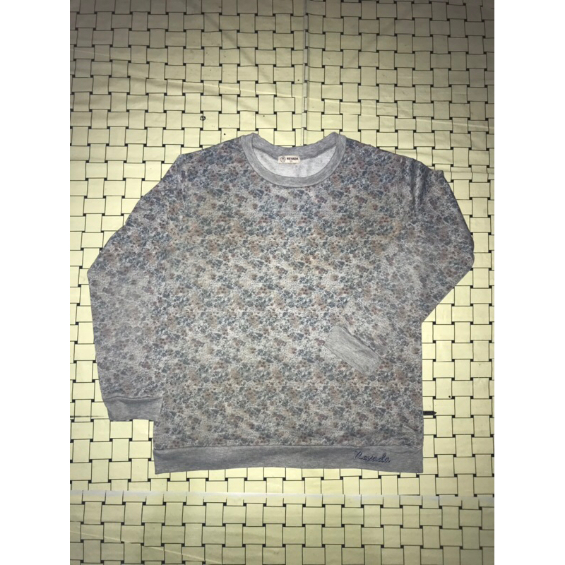 Sweater Nevada (Preloved)