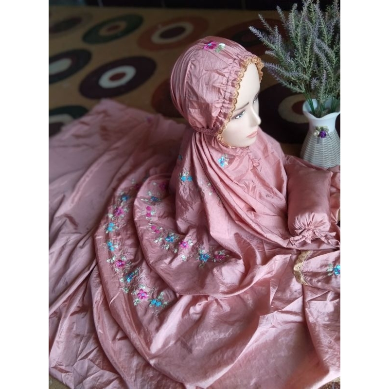 Mukena Lajuran Parasut Sulam