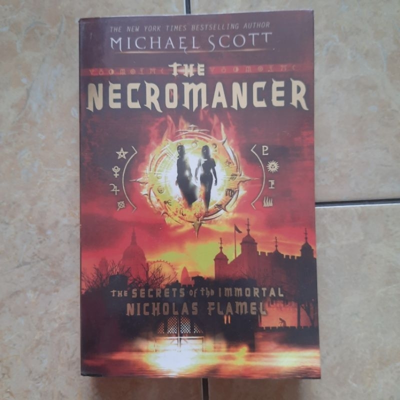 Novel Improt The Necromancer The Secrets Of The Immortal Nicholas Flamel Michael Scott Bahasa Inggri
