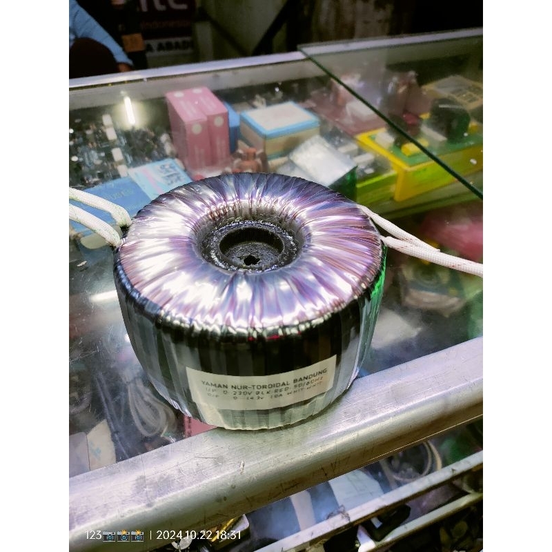 trafo toroidal    0 14.3v  10A murni