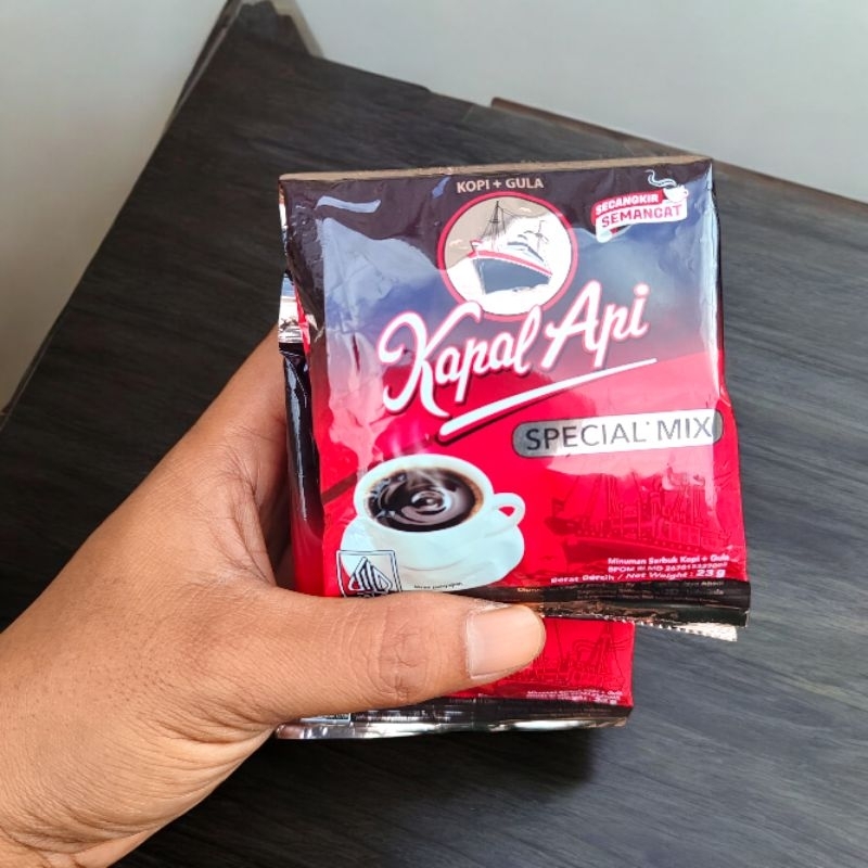 

Kopi Kapal Api Mix 23 Gram Eceran Sachet / Kopi Instan Hitam