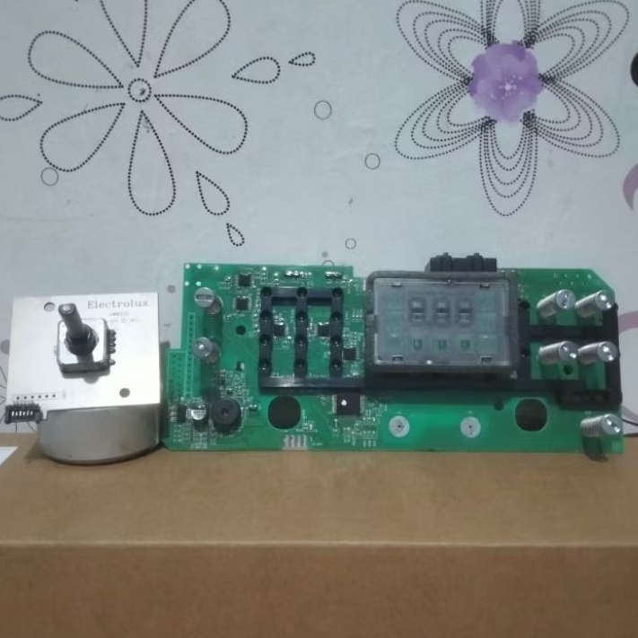 MODUL DISPLAY MESIN CUCI ELECTROLUX EWP85752  85742 10742