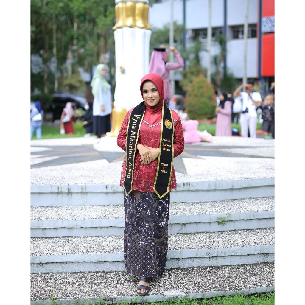 Selempang Wisuda Leher Bludru Bordir Custome / Selempang Kalung Wisuda