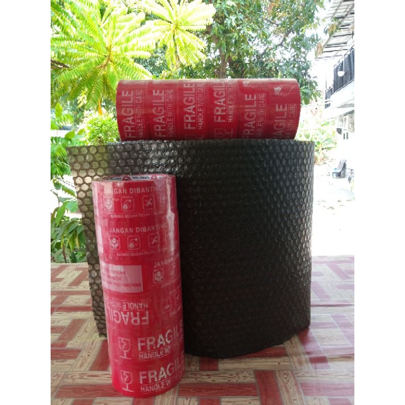 

bubble wrap ukuran 30x50 lakban fragile paket ekonomis