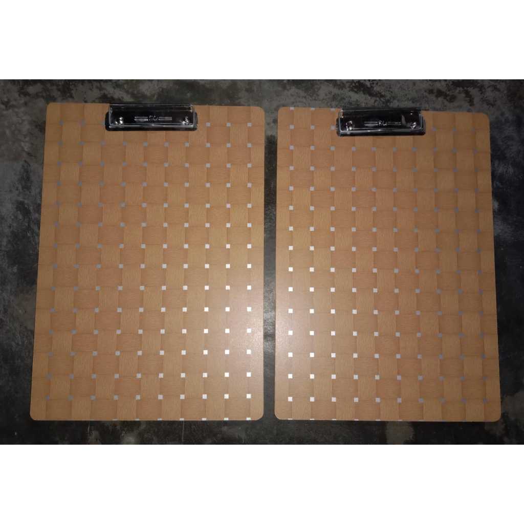 

Clipboard Kayu Squeezy SQ-CLPKY Ukuran F4