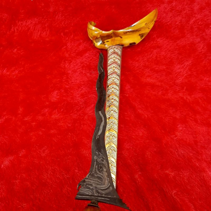 Keris Dhapur : sempono pamor : lintang Kemukus tangguh :pajajaran