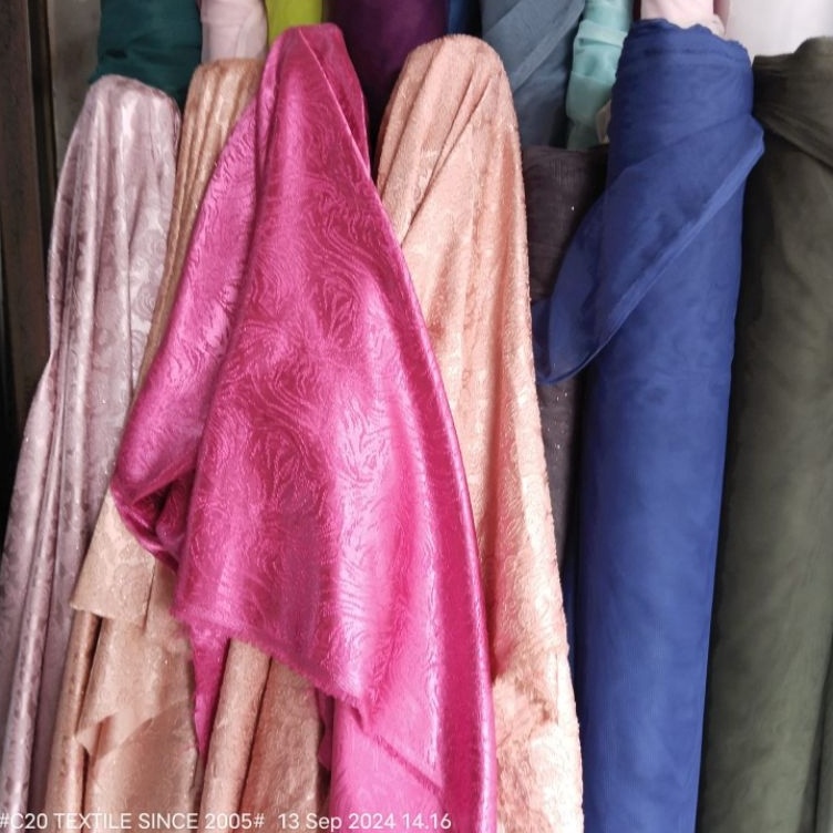 ART K3J9 HARGA1 M  KAIN JACQUARD  BAHAN JAGUARD PREMIUM  KAIN JAGUAR EMBOSS TIMBUL KAIN JAGUARD GLIT