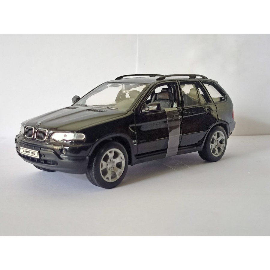 Diecast BMW X5 hitam miniatur mobil sport Welly 1:24 harga murah