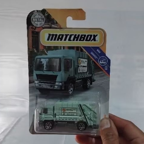diecast truk sampah matchbox bahan besi
