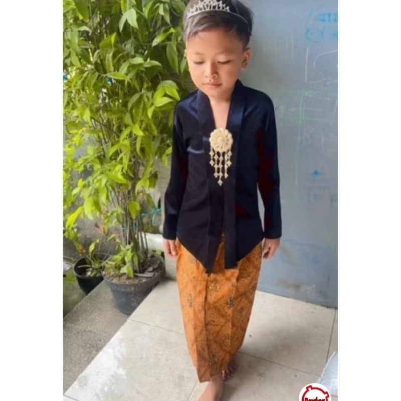 kebaya beludru kartini anak