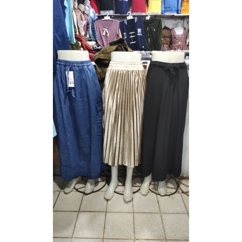 rok Levis rok bludru rok hitam payung