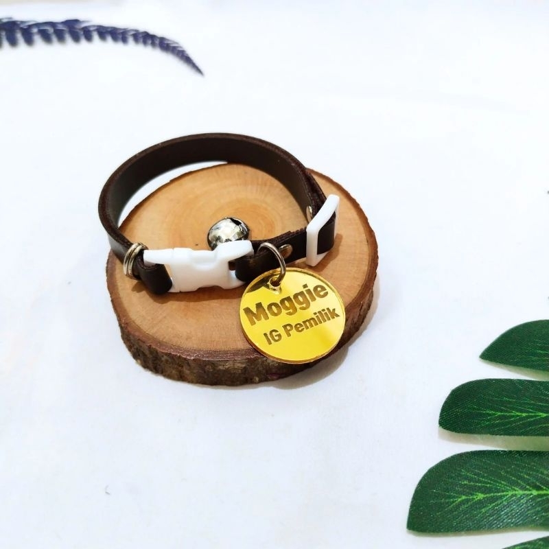 kalung kucing free ukir nama liontin bahan akrilik gold gratis lonceng