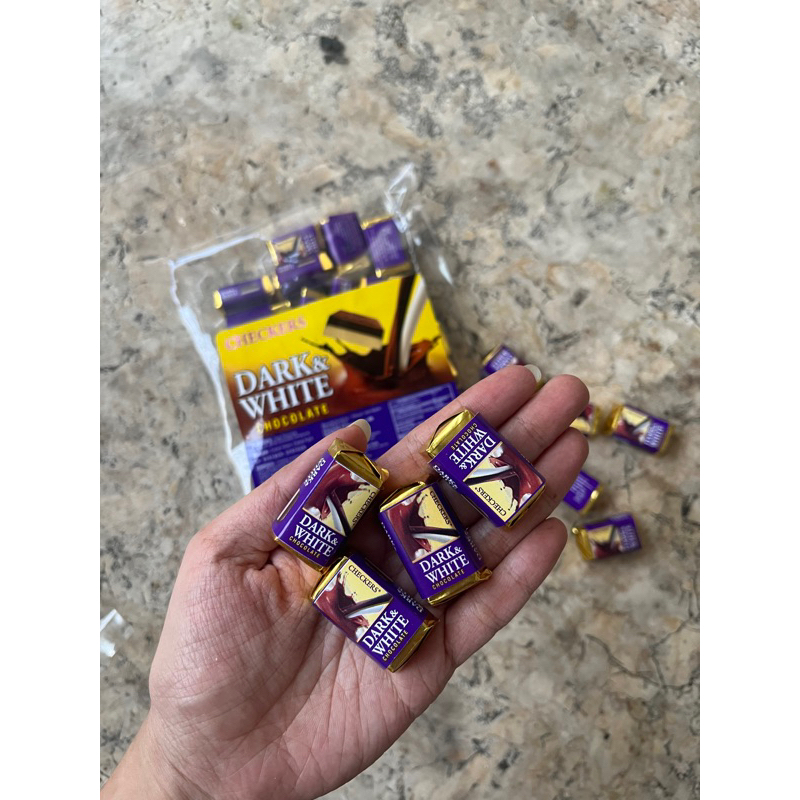 

[PRODUCT MALAYSIA] cokelat checkers dark and white produksi malaysia / chocolate checkers HALAL (biji)