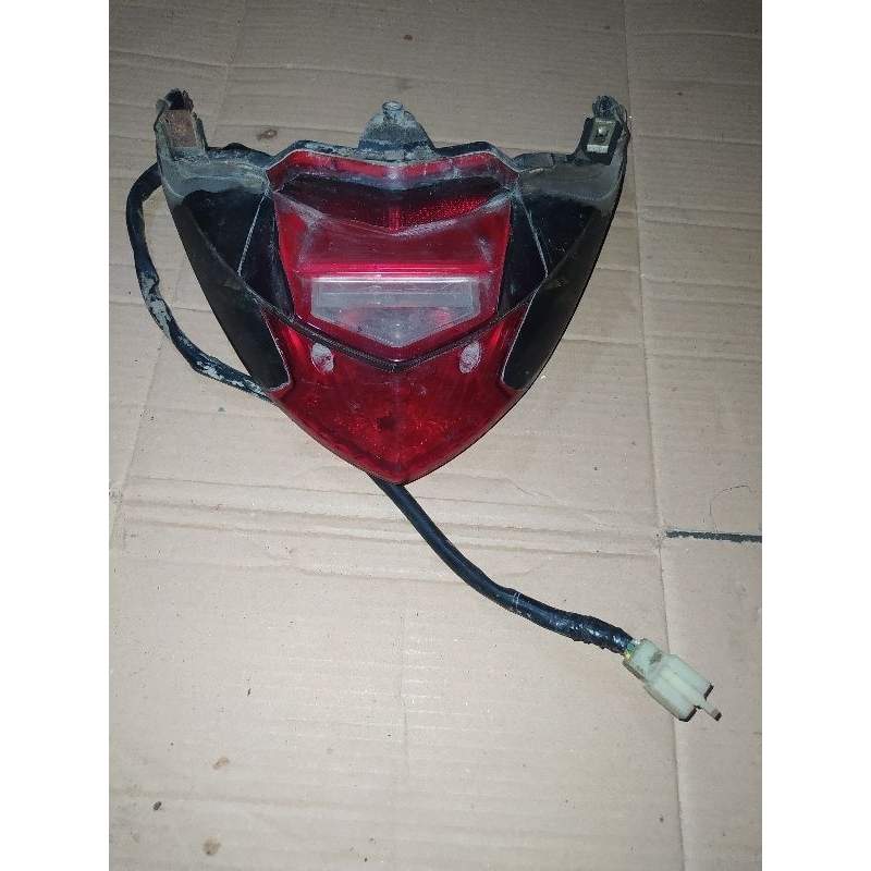 STOP LAMP/REFLEKTOR LAMPU BELAKANG BEAT FI ESP ORI/ORIGINAL HONDA