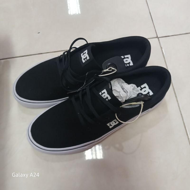 Sepatu DC Shoes Trase TX Black Only 46