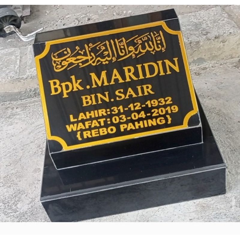 batu nisan granit dudukan makam