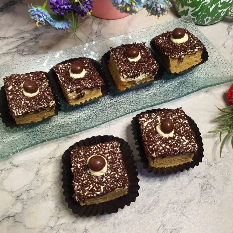 Ready Tiap hari : CAKE POTONGAN / MARMER CAKE/ MOCCA CAKE