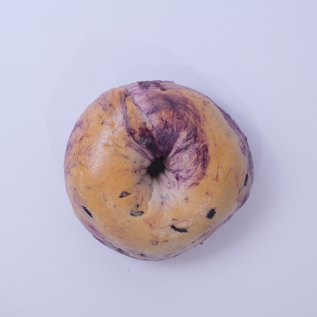 

Blueberry Cheese | Bagel Bahagia Kopi