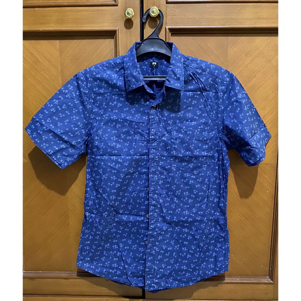 Kemeja Batik Lengan Pendek/ Kemeja Uniqlo/ Kemeja Laki laki/ Kemeja Pria/ Kemeja Formal/ Uniqlo Tang