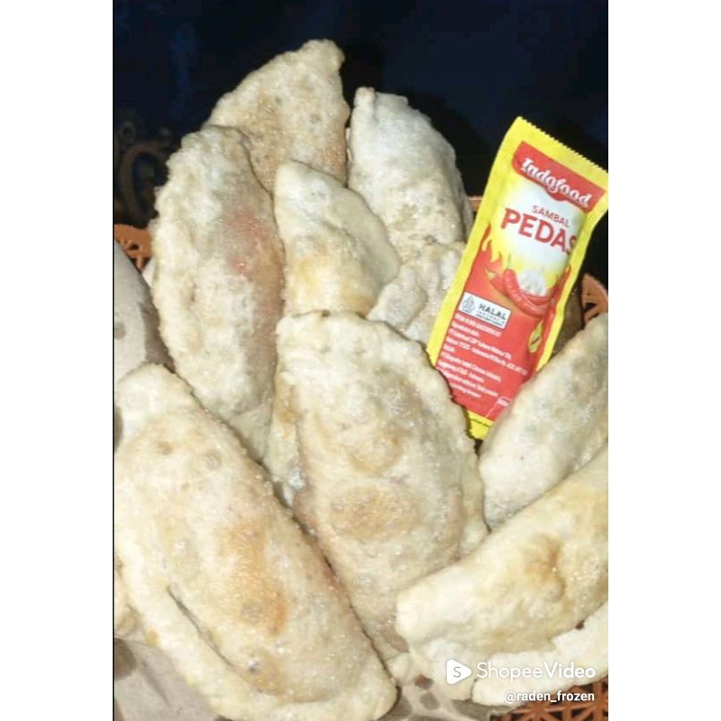 

cireng isi 15 pcs mix 3 rasa (ayam,keju, sosis)