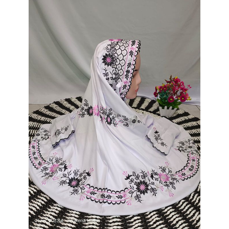 mukena bordir terusan/lajuran warna putih motif bunga