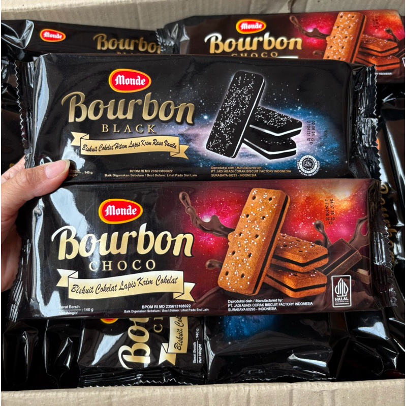 

agen distributor makanan ringan snack cemilan anak ultah biskuit monde bourbon choco black krim cokelat krim vanila murah berkualitas