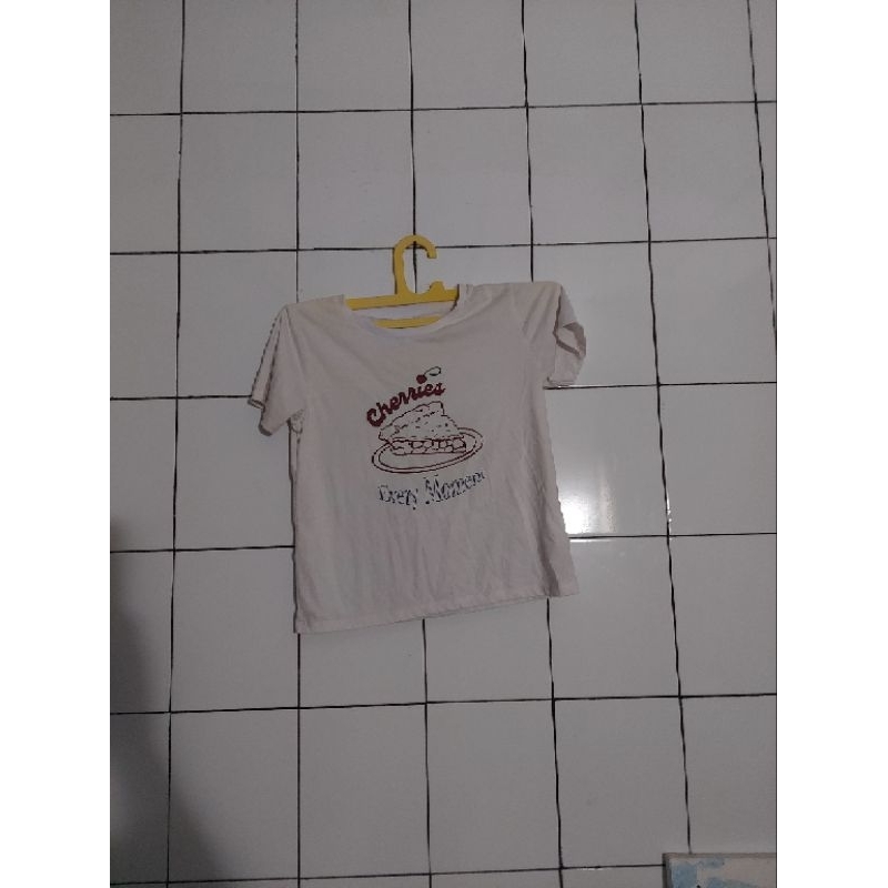 colorbox  crop tee white  size L (preloved)