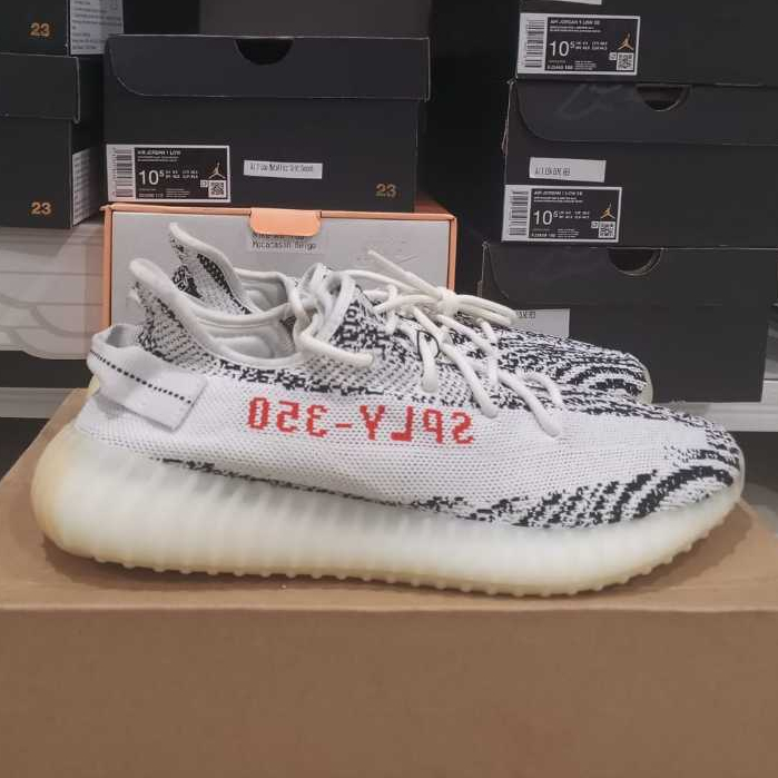 YEEZY 350 ZEBRA