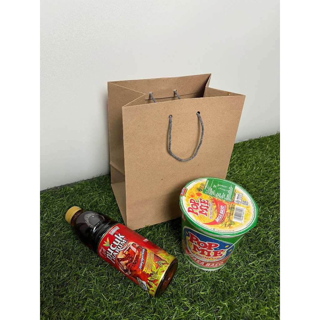 

(12 Pcs) Paper Bag 18x13x22 cm / Tas Kertas Paperbag / Tas Souvenir