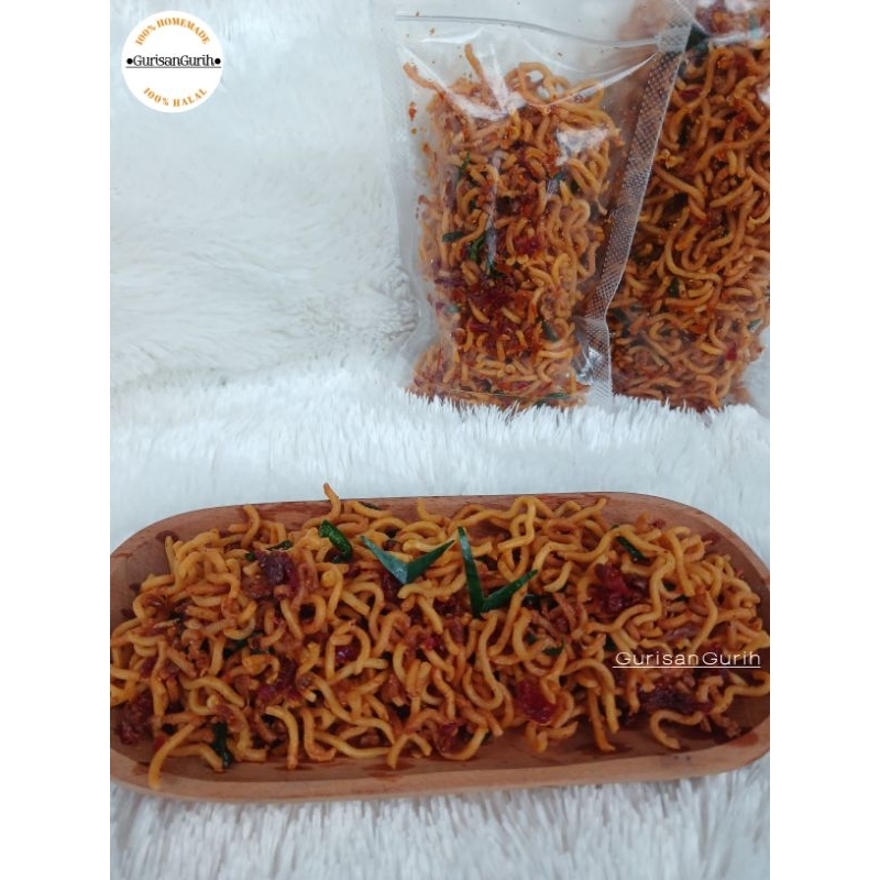 

Mie Cikruh Pedes Manis/ Mie Kering / Mie Kremes Kemasan 80 Gram