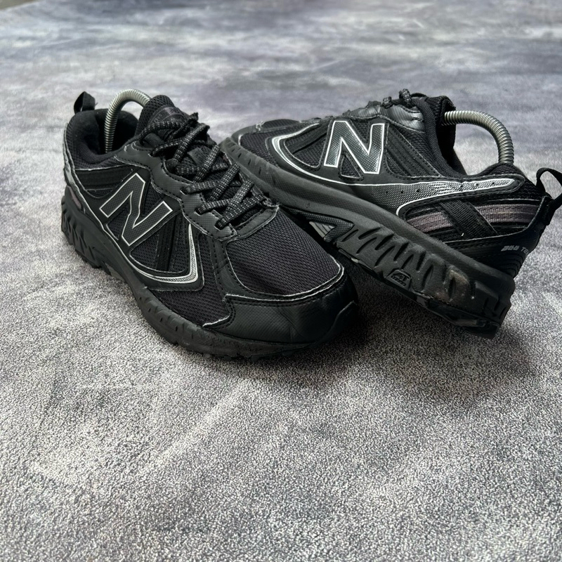 sepatu NB 410 V5 size 42.5 / 27 cm