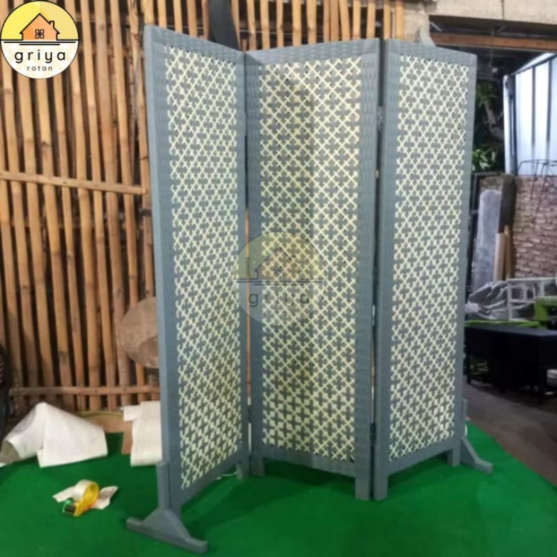 Pembatas Penyekat Ruangan Rotan Sintetis Minimalis