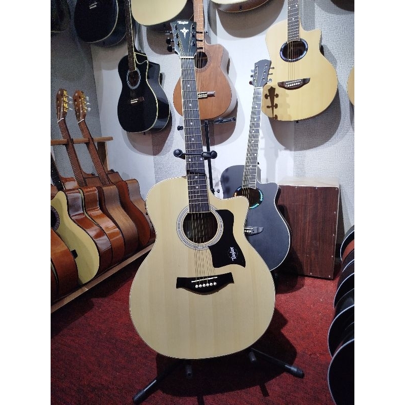 GITAR AKUSTIK ELEKTRIK TAYLOR NATURAL