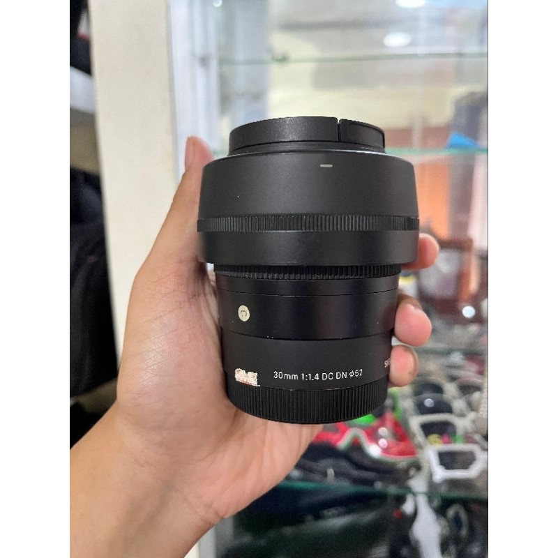 sigma sony 30mm f1.4