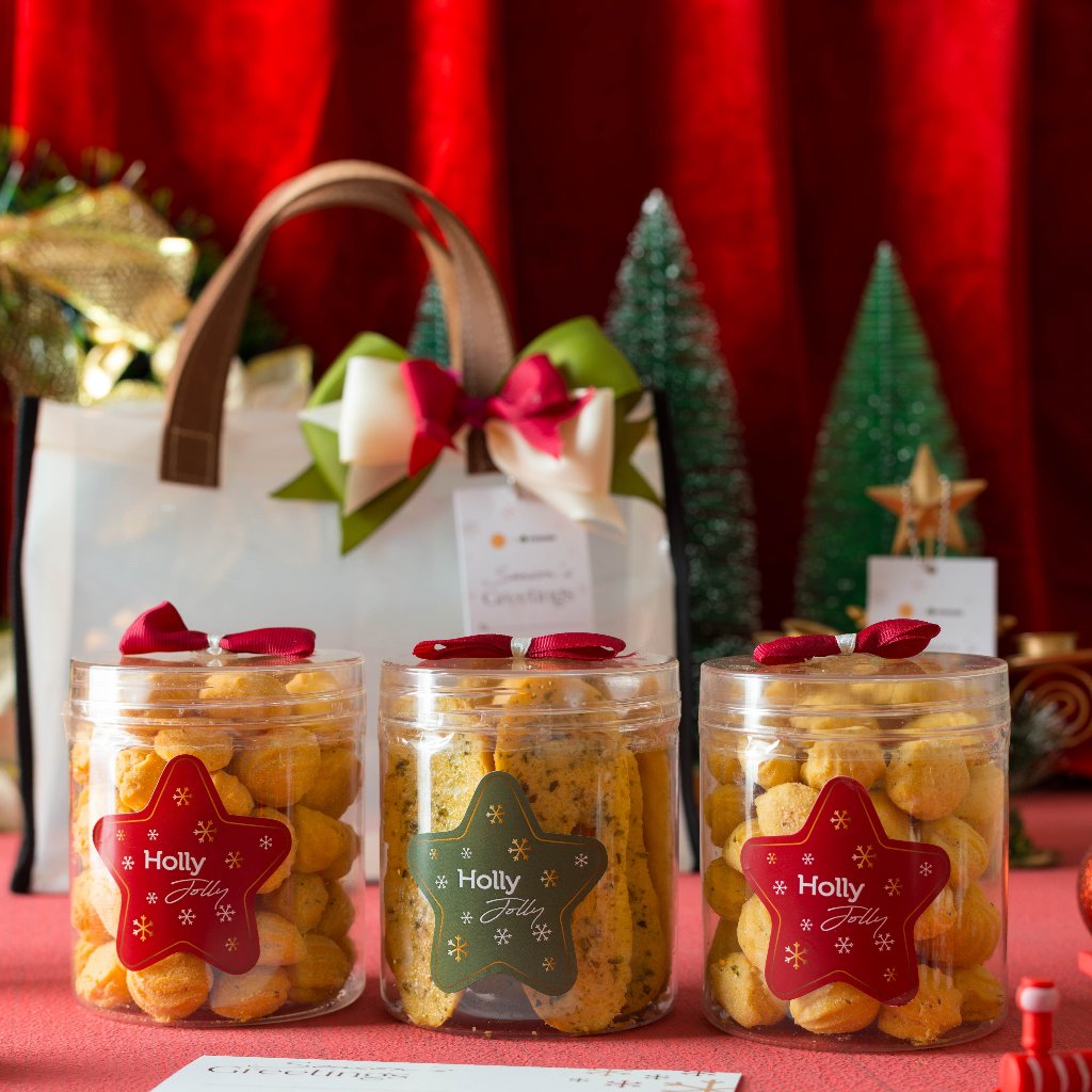 

Noel Christmas Hampers by Sollie x Emaku Indonesia