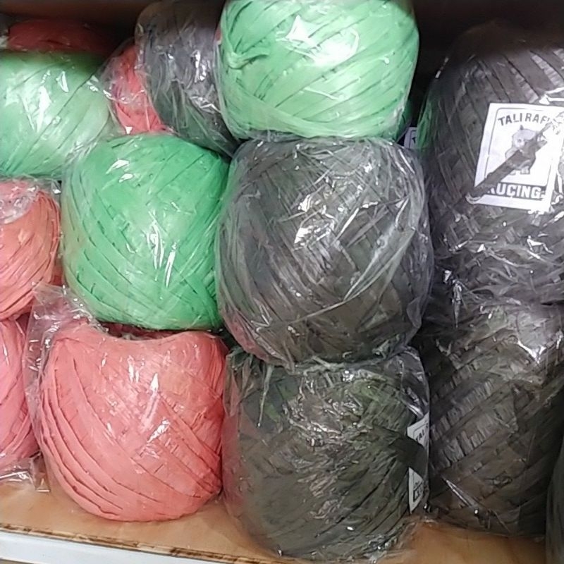 

Tali Rafia bagus berat 1/2 ons